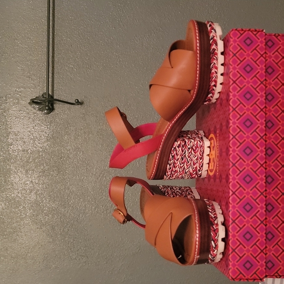 Tory Burch Shoes - Tory Burch sandals